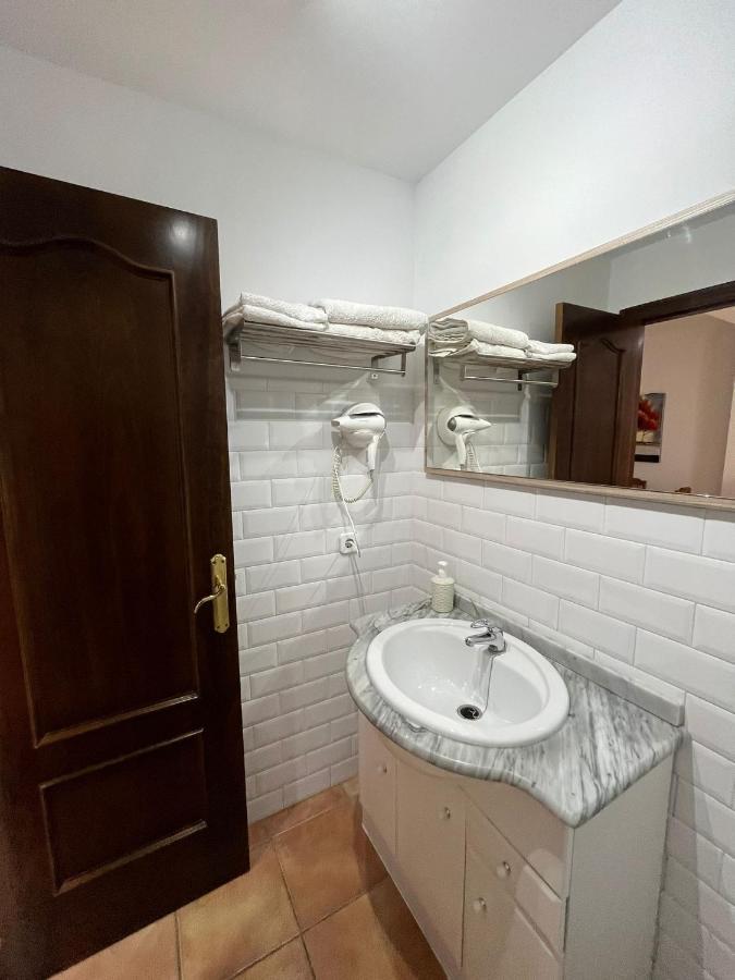Apartamentos Villa Torcal Villanueva de la Concepción Buitenkant foto